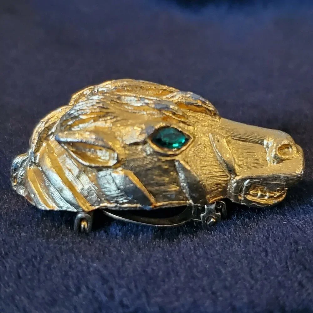 3D Horse Head Pin Brooch Green Rhinestone‎ Eyes